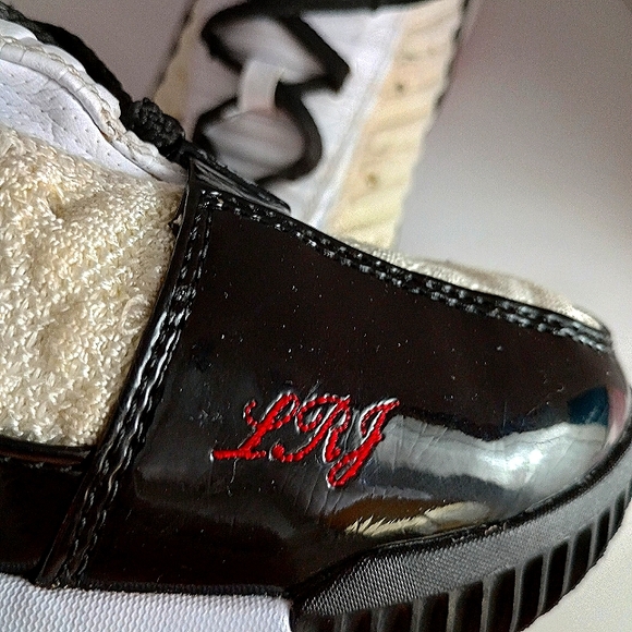 LeBron XVI SB 'Remix' - Picture 8 of 10